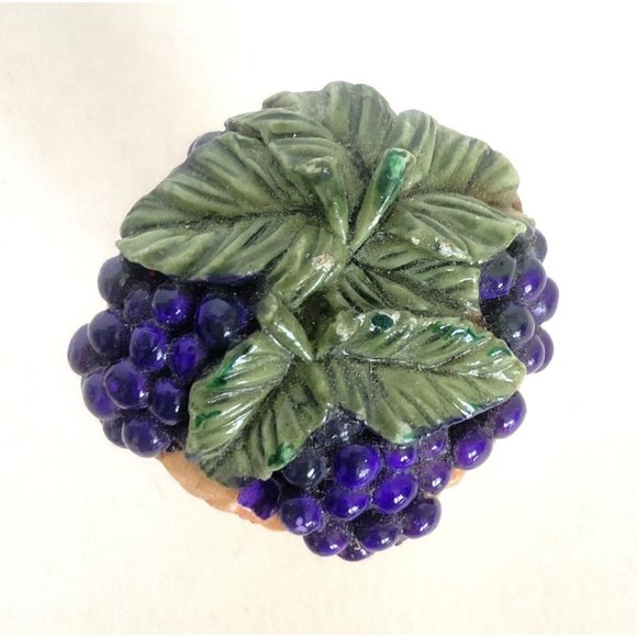 Basket of Grapes Cork Bottle Topper Hand Painted Ceramic Porcelain 17.5mm x 21mm - Picture 2 of 10